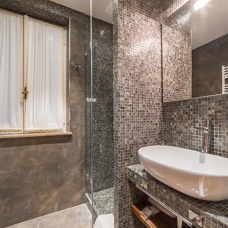 Appartement 900 Lazio, Emilia & La Corte Rome