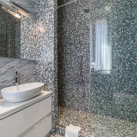 900 Lazio, Emilia & La Corte Appartement *