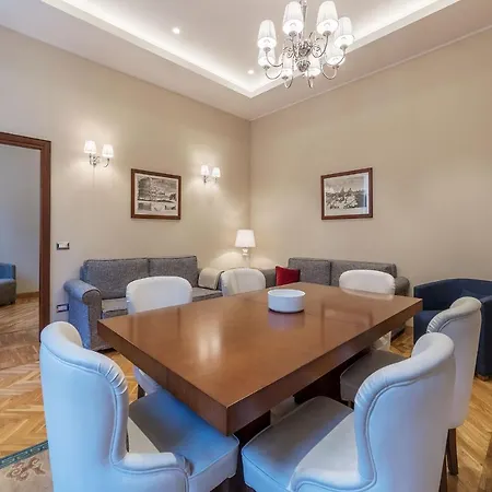 Appartement 900 Lazio, Emilia & La Corte